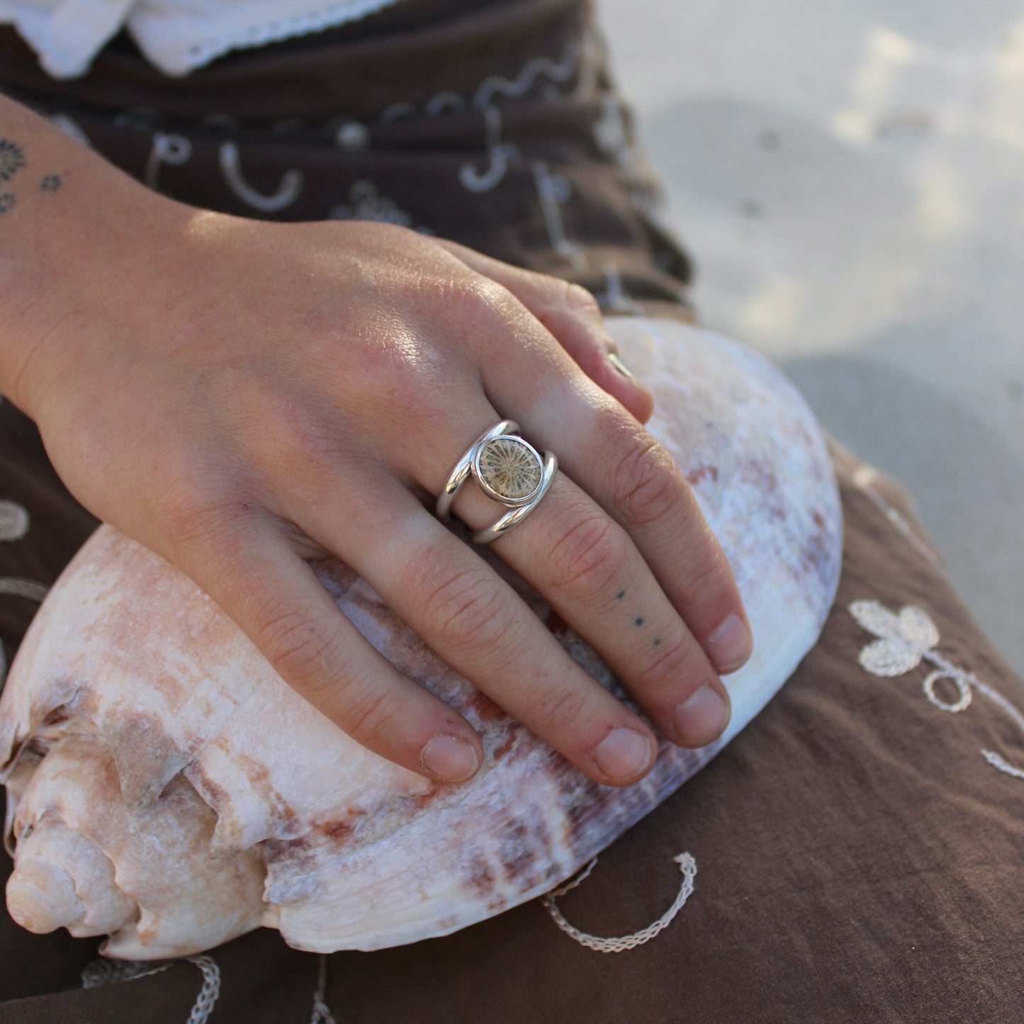 Fossilised Coral - Size O 1/2